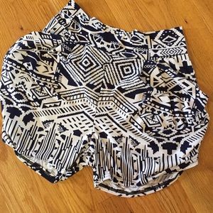 high-waisted shorts, super cute!!:)